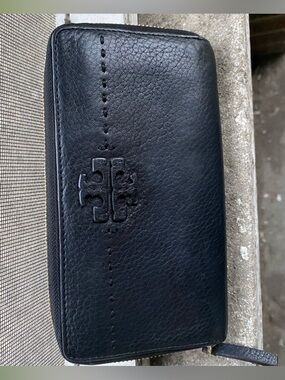 Tory Burch Black Gold Pebbled Leather Zip Wallet